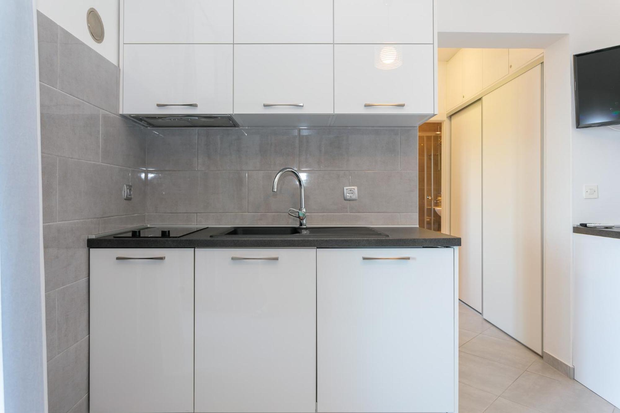 Apartments Delfin クルク エクステリア 写真