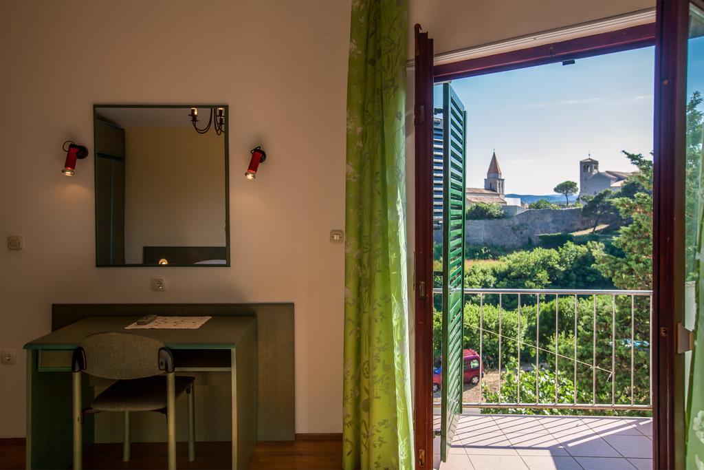 Apartments Delfin クルク エクステリア 写真