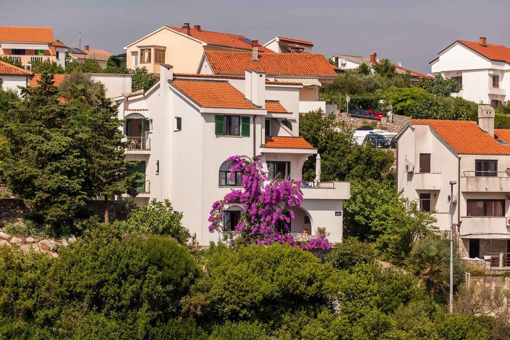 Apartments Delfin クルク エクステリア 写真